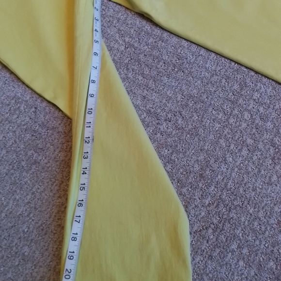 CUTE STRETCH CAPRI PANTS - Picture 2 of 5